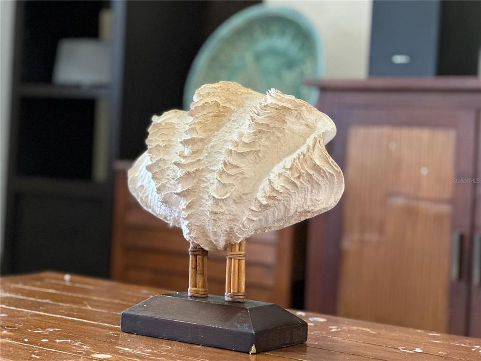 For Rent: $3,900 (6 beds, 4 baths, 2874 Square Feet)