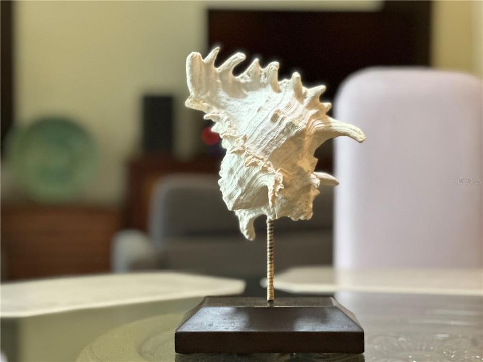 For Rent: $3,900 (6 beds, 4 baths, 2874 Square Feet)