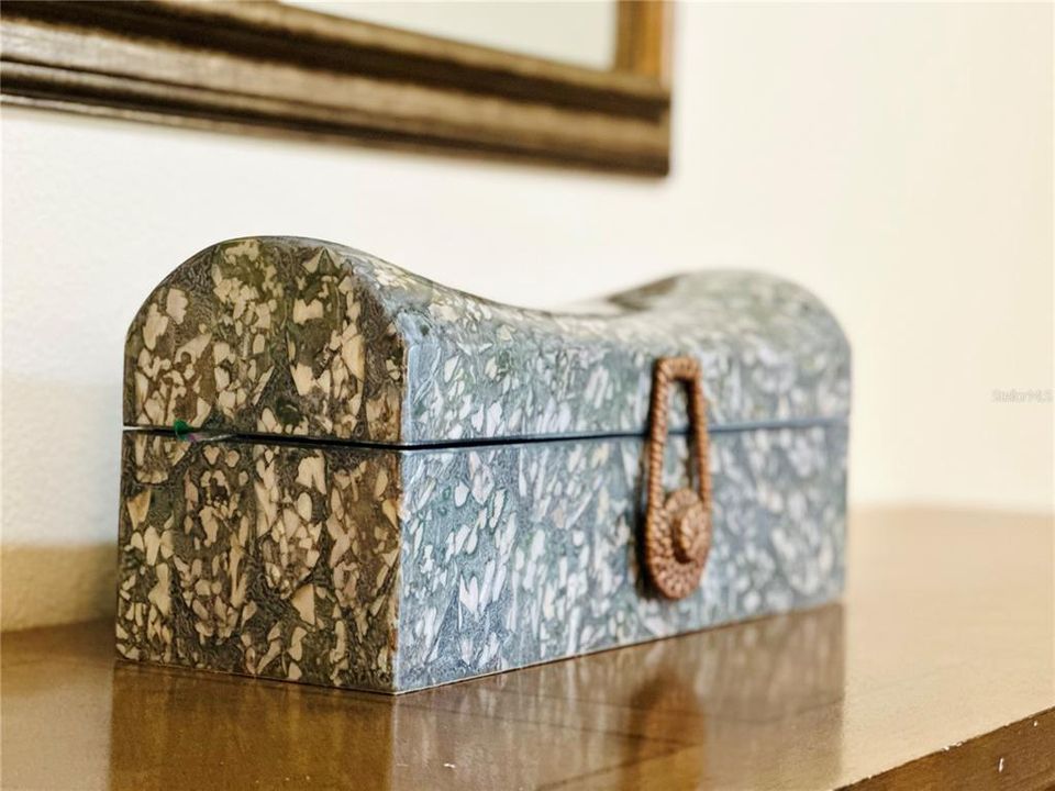 For Rent: $3,900 (6 beds, 4 baths, 2874 Square Feet)