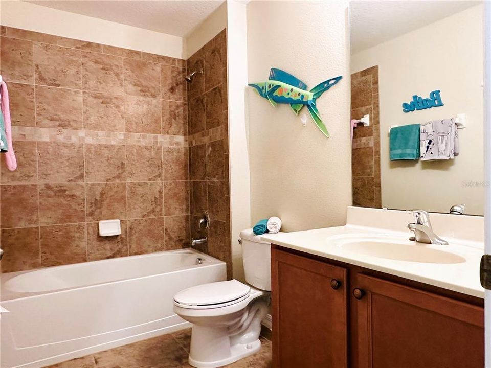 For Rent: $3,900 (6 beds, 4 baths, 2874 Square Feet)