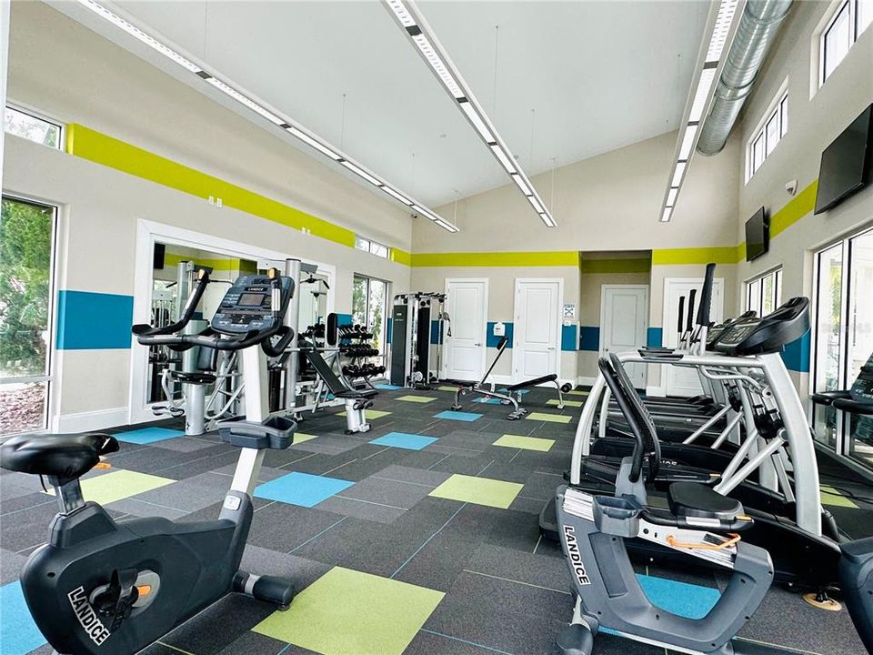 For Rent: $3,900 (6 beds, 4 baths, 2874 Square Feet)