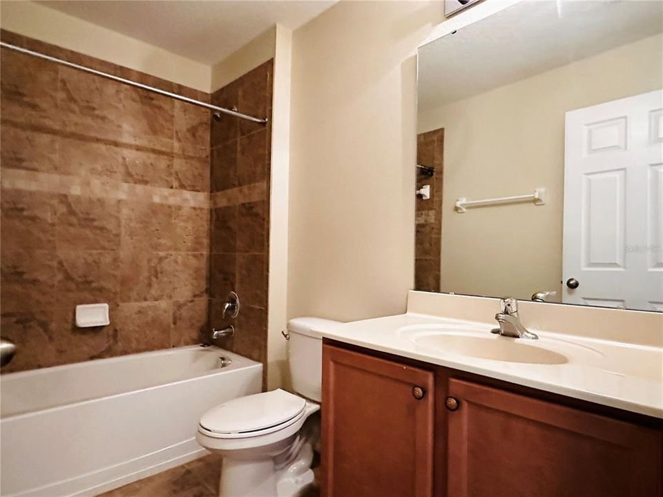 For Rent: $3,900 (6 beds, 4 baths, 2874 Square Feet)