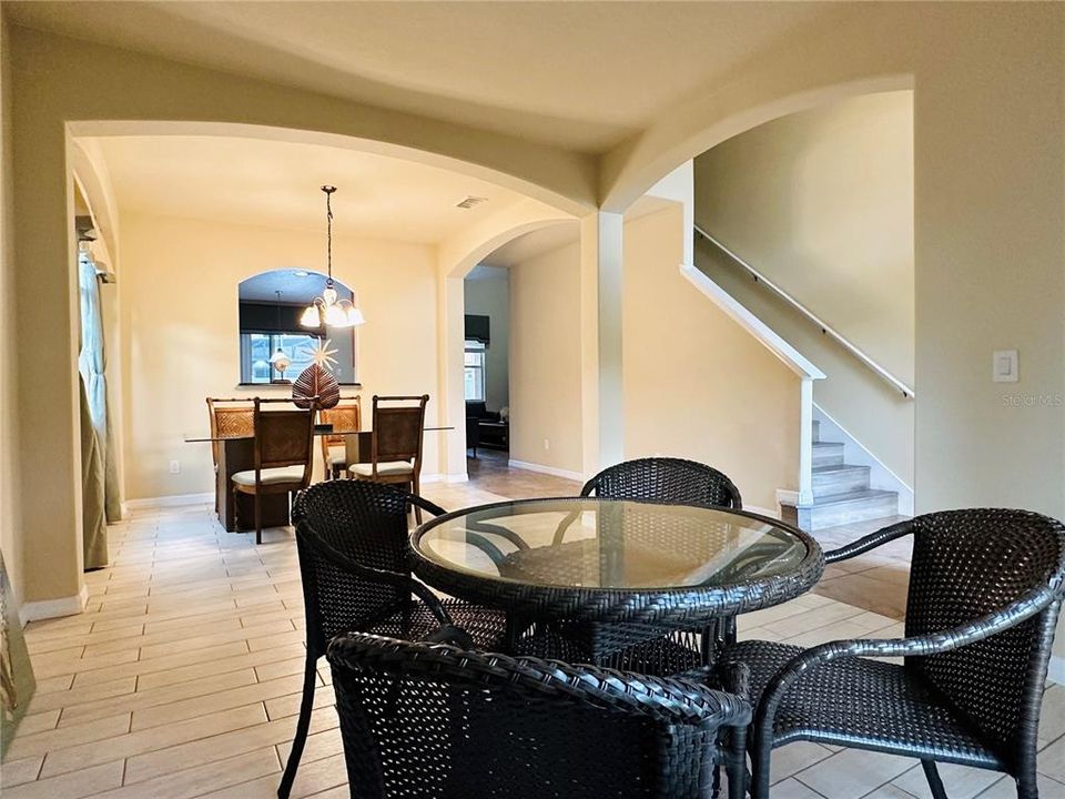 For Rent: $3,900 (6 beds, 4 baths, 2874 Square Feet)