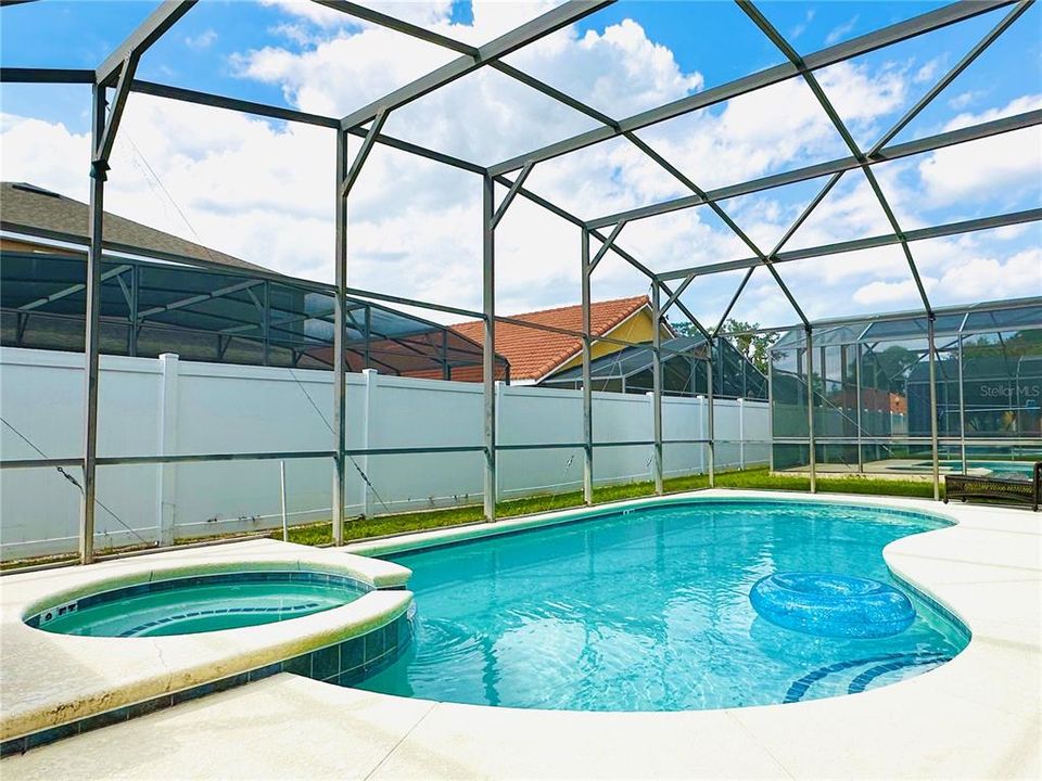 For Rent: $3,900 (6 beds, 4 baths, 2874 Square Feet)