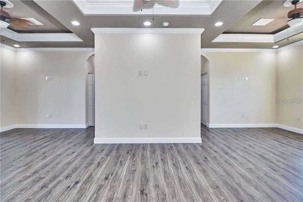 待售: $995,000 (4 贝兹, 5 浴室, 5908 平方英尺)