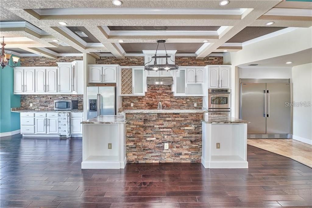 待售: $995,000 (4 贝兹, 5 浴室, 5908 平方英尺)