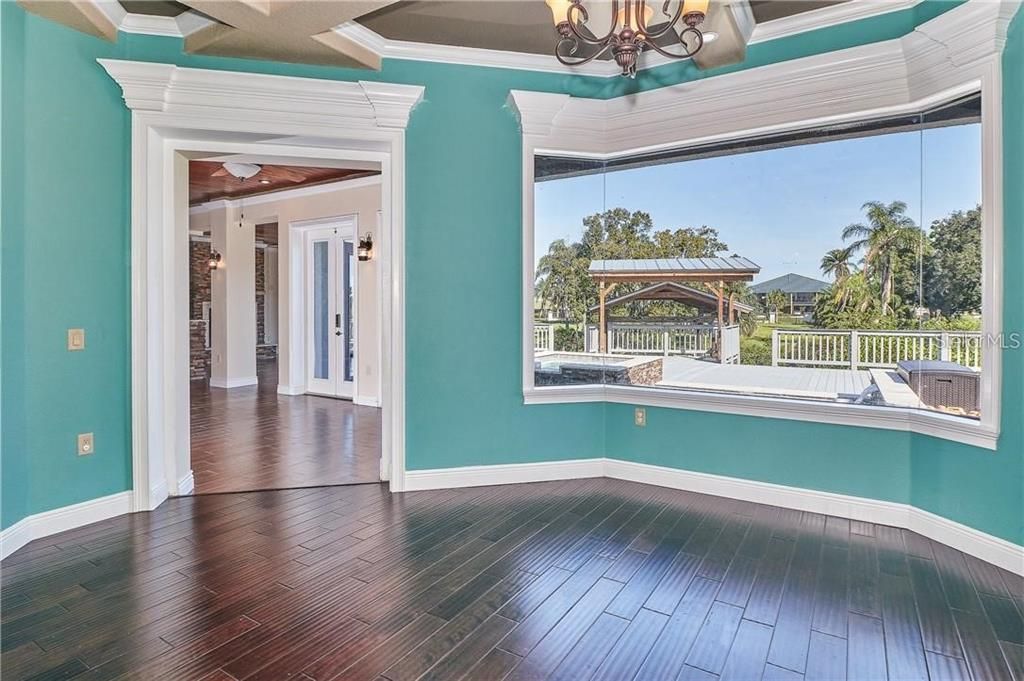 待售: $995,000 (4 贝兹, 5 浴室, 5908 平方英尺)