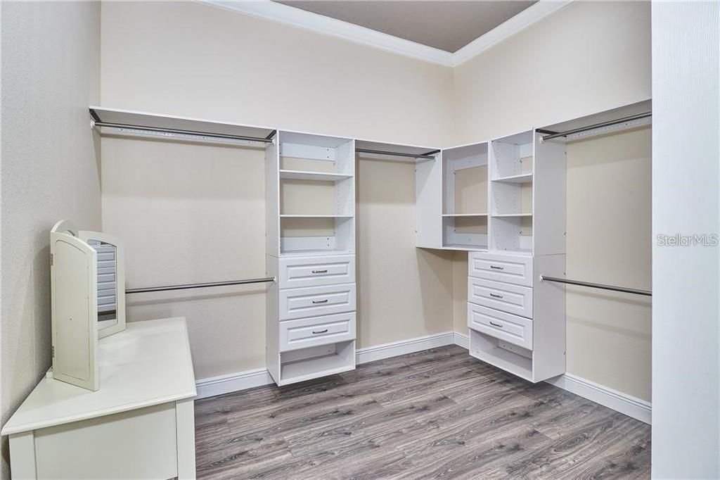 待售: $995,000 (4 贝兹, 5 浴室, 5908 平方英尺)