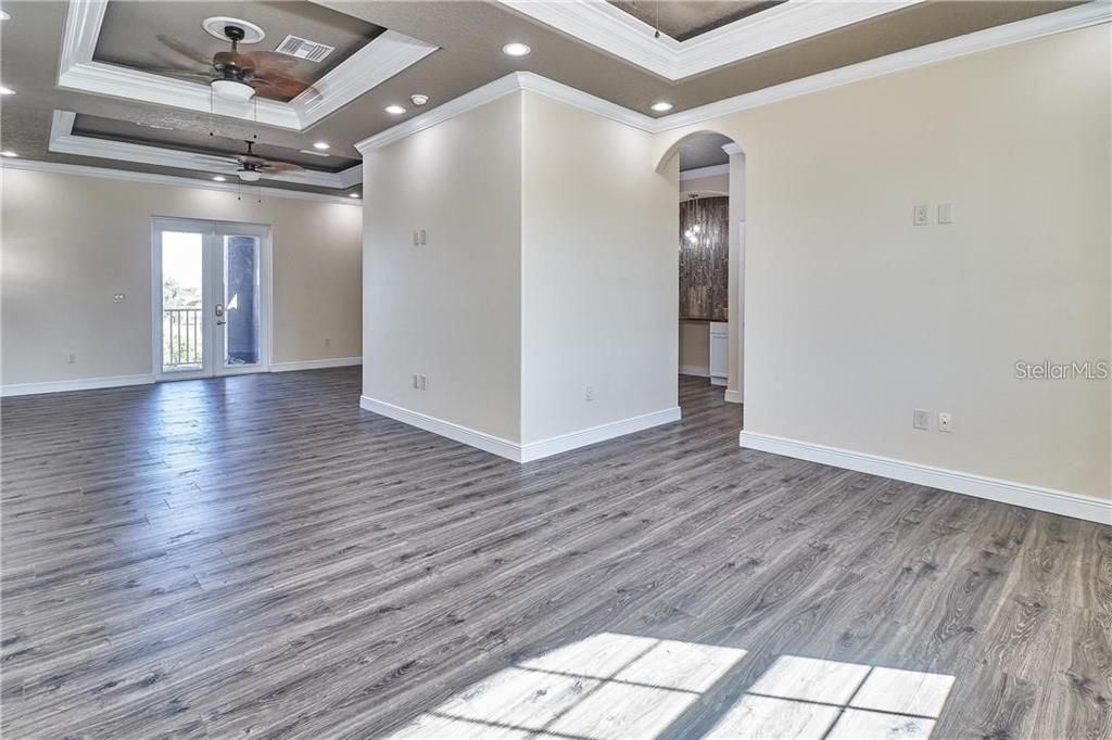 待售: $995,000 (4 贝兹, 5 浴室, 5908 平方英尺)