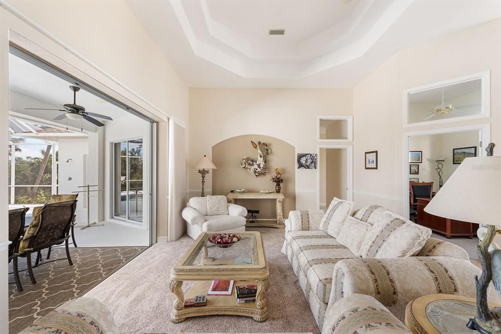 Active With Contract: $699,000 (3 beds, 2 baths, 2637 Square Feet)