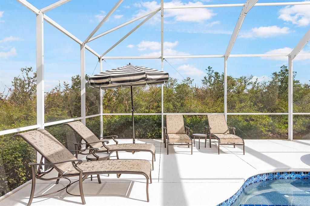 Active With Contract: $699,000 (3 beds, 2 baths, 2637 Square Feet)