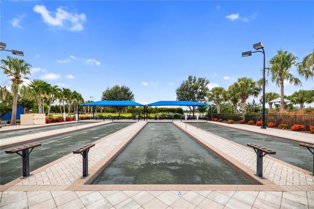 Под контрактом: $885,000 (3 спален, 3 ванн, 2488 Квадратных фут)