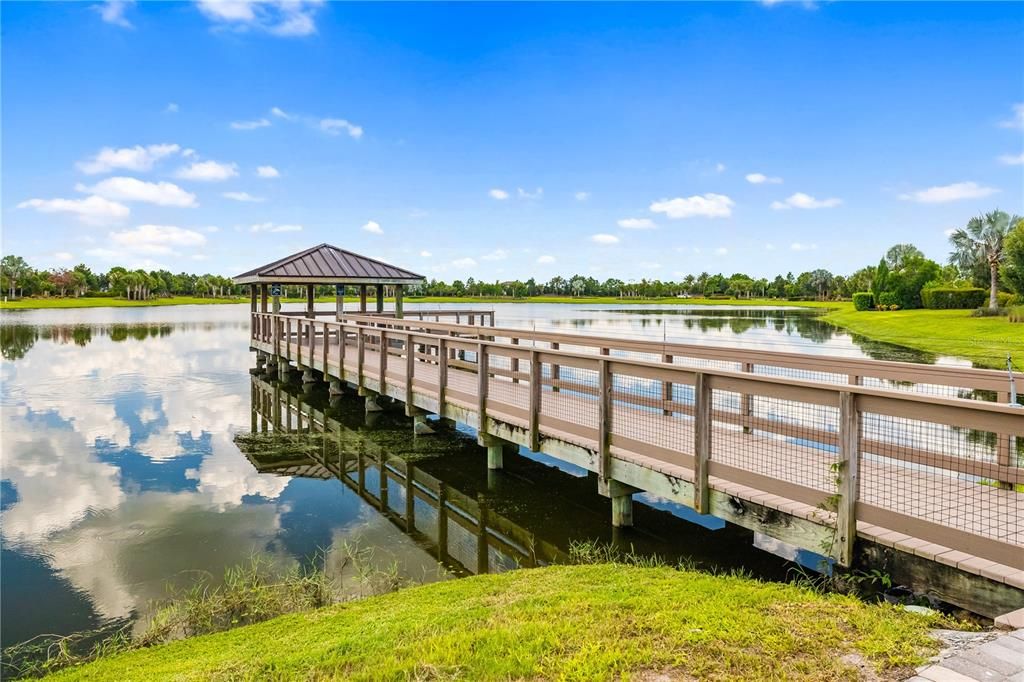 Под контрактом: $885,000 (3 спален, 3 ванн, 2488 Квадратных фут)