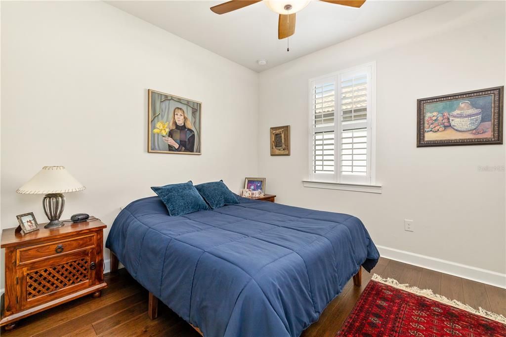 Под контрактом: $885,000 (3 спален, 3 ванн, 2488 Квадратных фут)