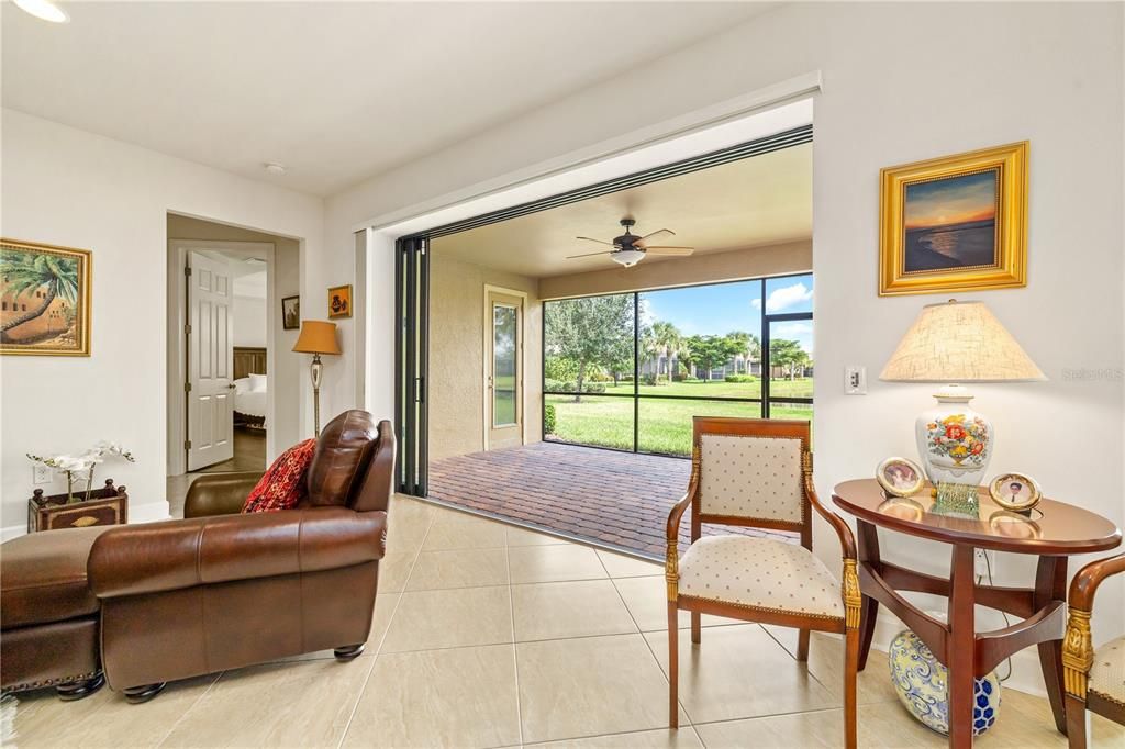 Под контрактом: $885,000 (3 спален, 3 ванн, 2488 Квадратных фут)