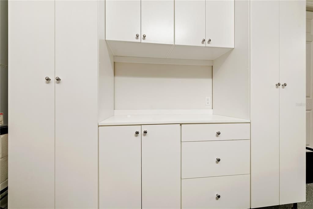 Под контрактом: $885,000 (3 спален, 3 ванн, 2488 Квадратных фут)