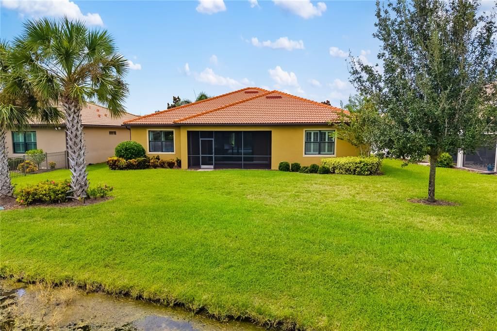 Под контрактом: $885,000 (3 спален, 3 ванн, 2488 Квадратных фут)