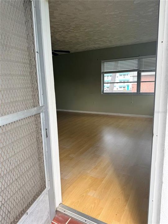 На продажу: $109,000 (2 спален, 1 ванн, 970 Квадратных фут)