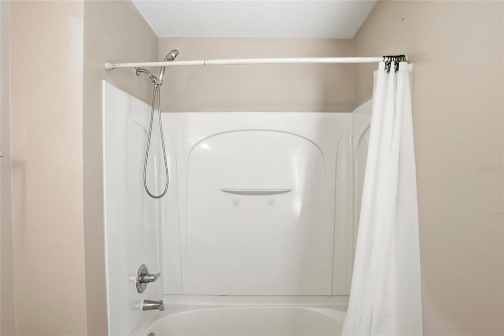 En Venta: $372,000 (3 camas, 2 baños, 1734 Pies cuadrados)