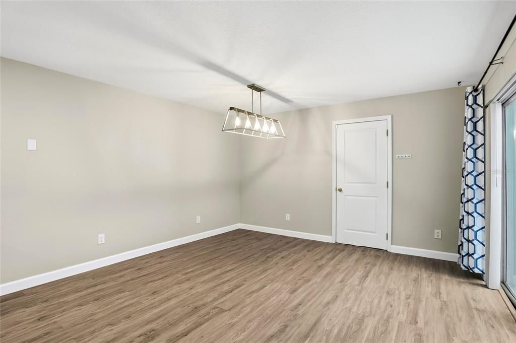 En Venta: $372,000 (3 camas, 2 baños, 1734 Pies cuadrados)