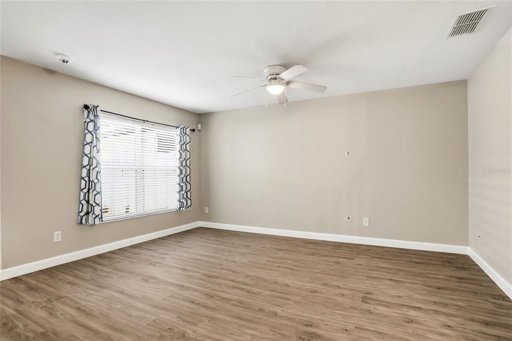 En Venta: $372,000 (3 camas, 2 baños, 1734 Pies cuadrados)