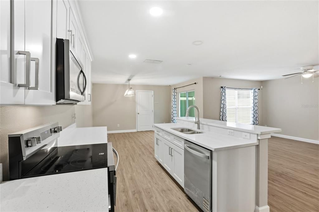 En Venta: $372,000 (3 camas, 2 baños, 1734 Pies cuadrados)