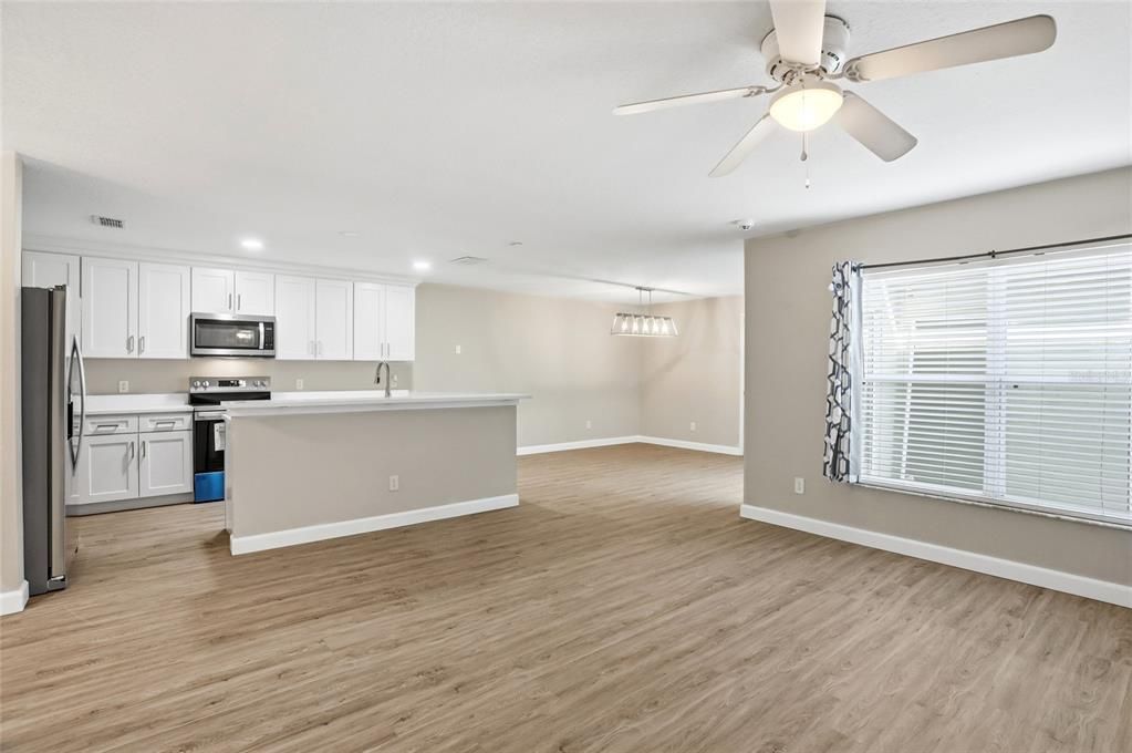 En Venta: $372,000 (3 camas, 2 baños, 1734 Pies cuadrados)