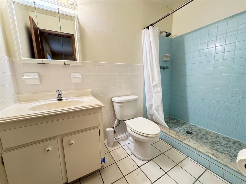 出租: $1,800 (3 贝兹, 2 浴室, 1405 平方英尺)