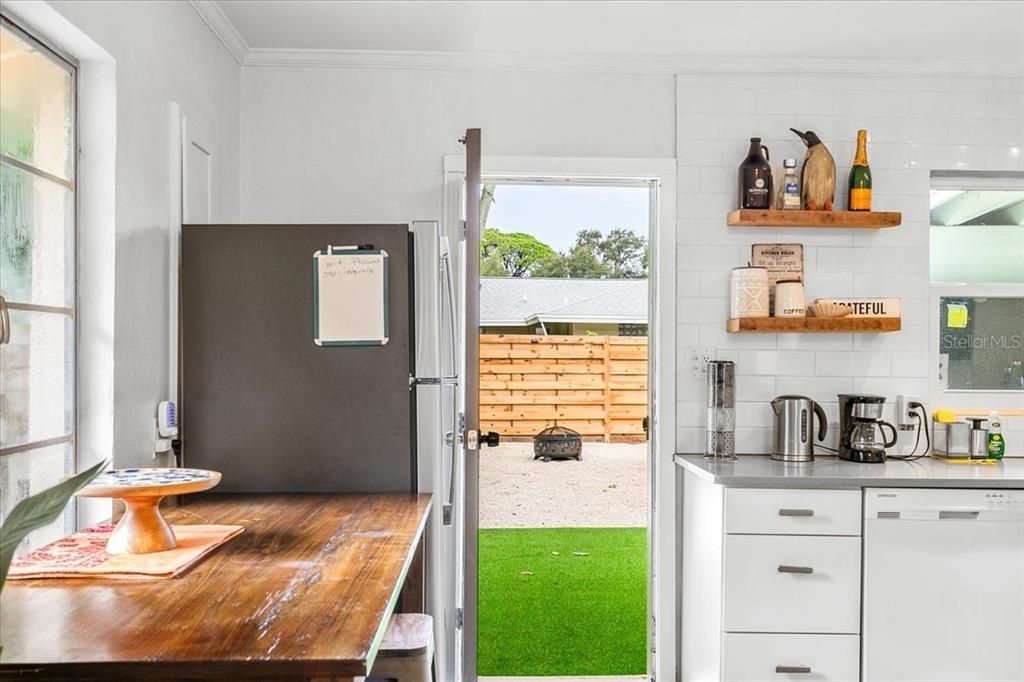 合同活跃: $1,500 (1 贝兹, 1 浴室, 517 平方英尺)