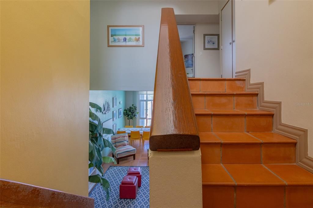 For Sale: $745,000 (3 beds, 3 baths, 1723 Square Feet)