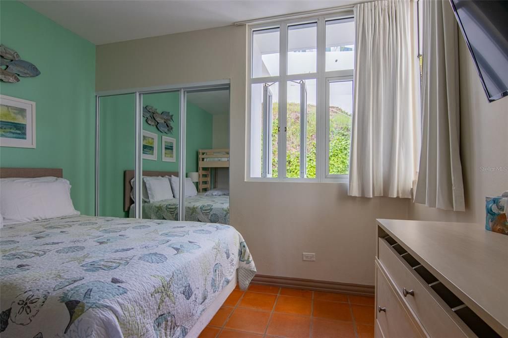 For Sale: $745,000 (3 beds, 3 baths, 1723 Square Feet)