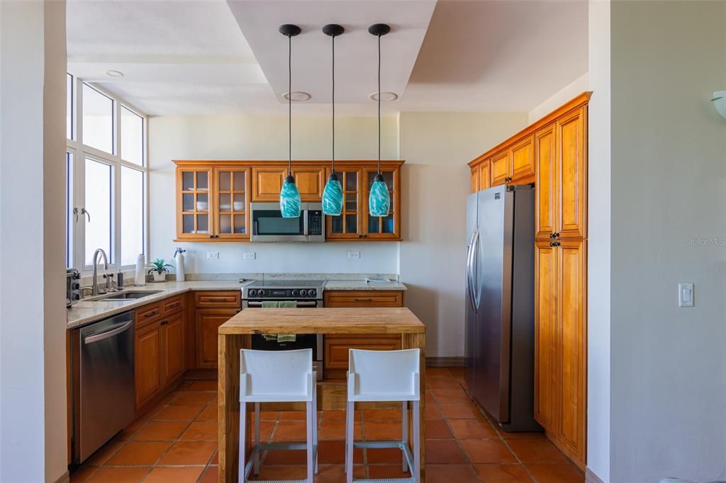 For Sale: $745,000 (3 beds, 3 baths, 1723 Square Feet)