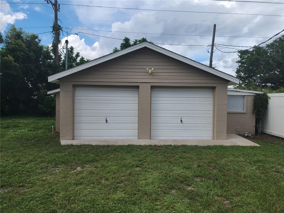 Active With Contract: $350,000 (4 beds, 2 baths, 1152 Square Feet)