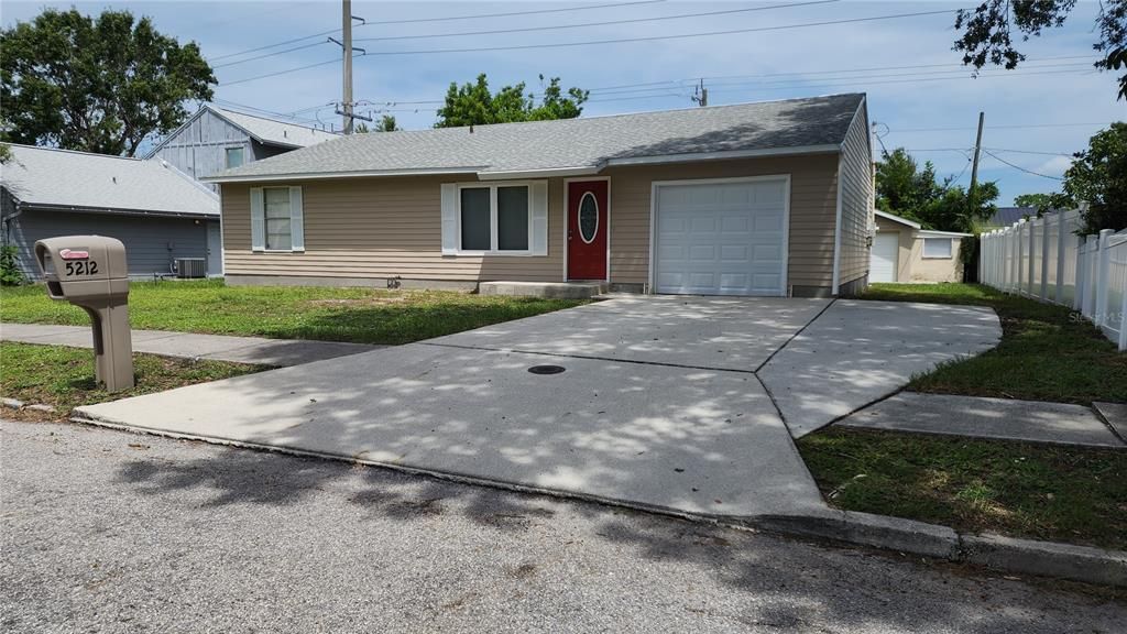 Active With Contract: $350,000 (4 beds, 2 baths, 1152 Square Feet)