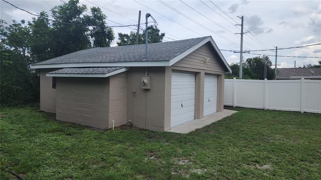 Active With Contract: $350,000 (4 beds, 2 baths, 1152 Square Feet)