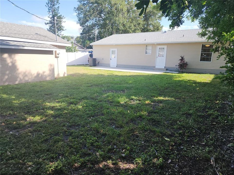 Active With Contract: $350,000 (4 beds, 2 baths, 1152 Square Feet)