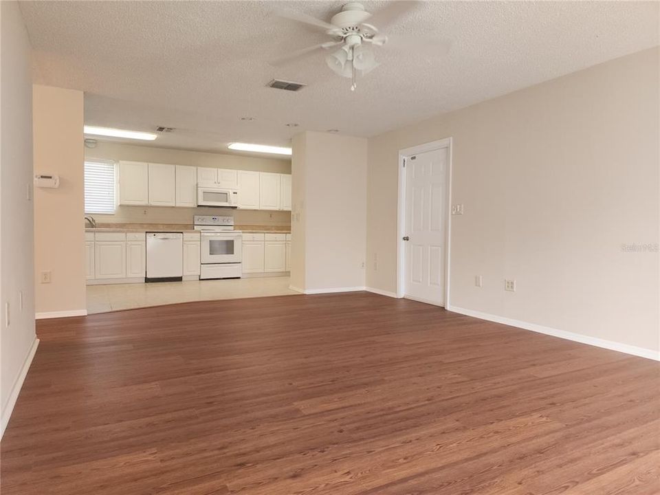 Active With Contract: $350,000 (4 beds, 2 baths, 1152 Square Feet)