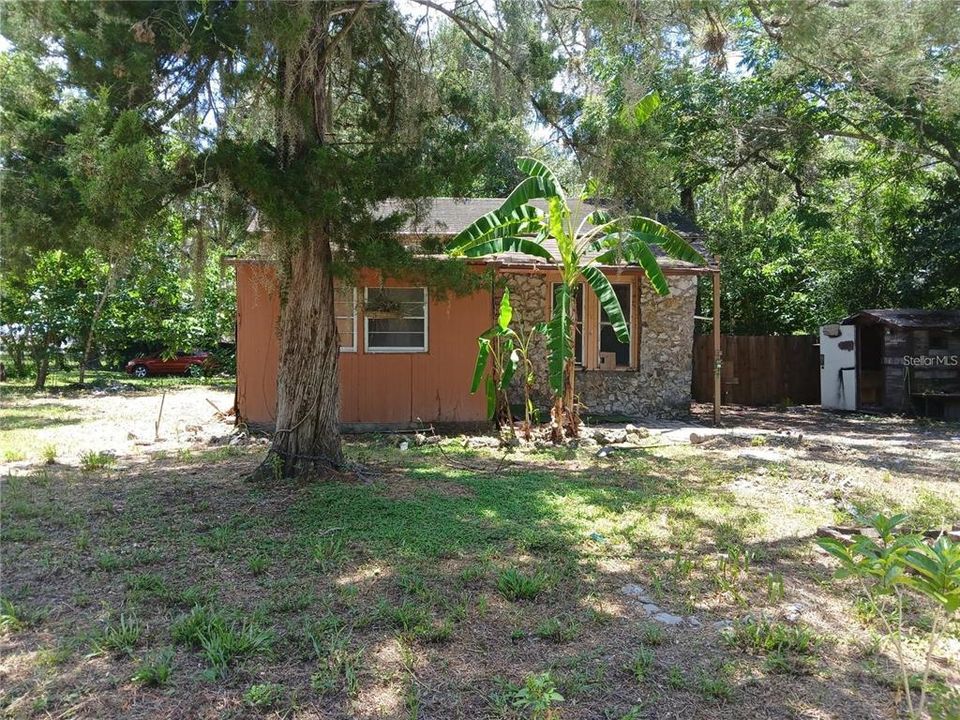 For Sale: $77,000 (3 beds, 1 baths, 1036 Square Feet)