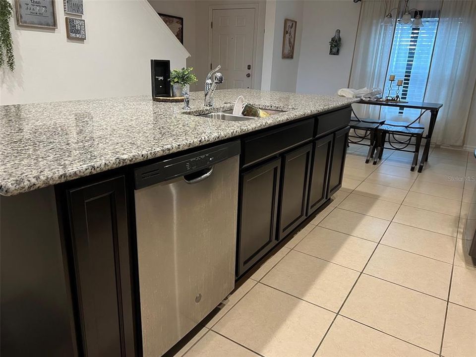 En Renta: $1,600 (3 camas, 2 baños, 1606 Pies cuadrados)