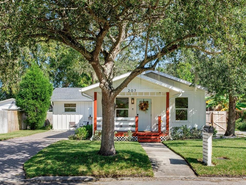 合同活跃: $579,000 (3 贝兹, 2 浴室, 1504 平方英尺)