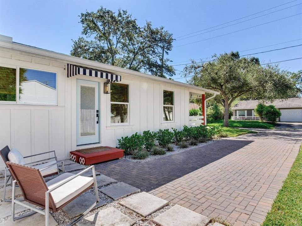 合同活跃: $579,000 (3 贝兹, 2 浴室, 1504 平方英尺)