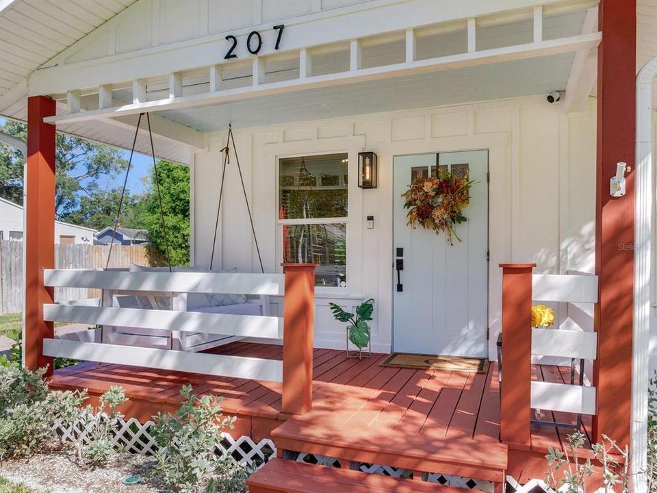 合同活跃: $579,000 (3 贝兹, 2 浴室, 1504 平方英尺)