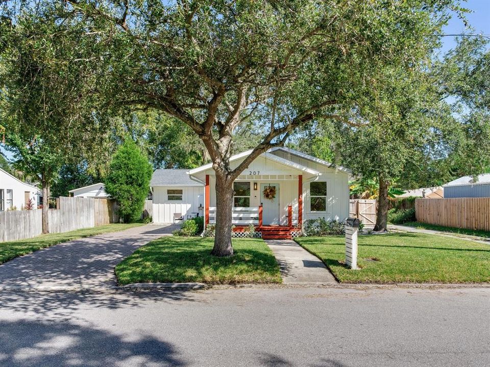 合同活跃: $579,000 (3 贝兹, 2 浴室, 1504 平方英尺)