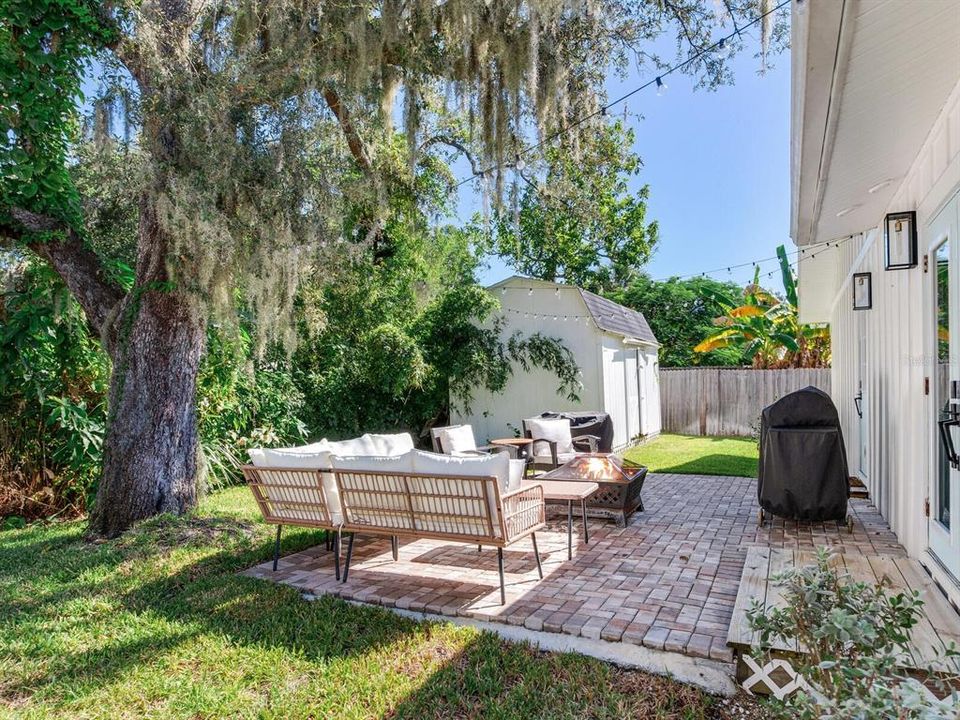 合同活跃: $579,000 (3 贝兹, 2 浴室, 1504 平方英尺)