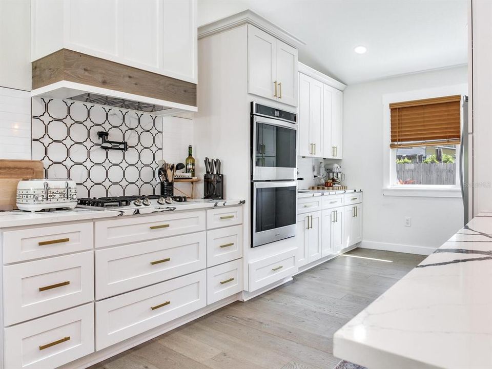 合同活跃: $579,000 (3 贝兹, 2 浴室, 1504 平方英尺)