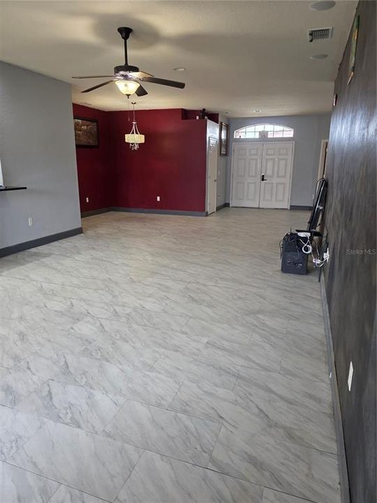 For Sale: $529,000 (5 beds, 3 baths, 2494 Square Feet)