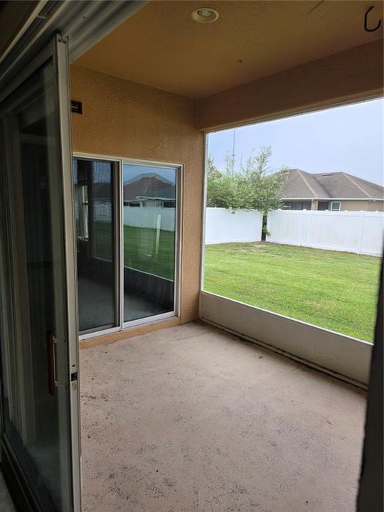 For Sale: $529,000 (5 beds, 3 baths, 2494 Square Feet)