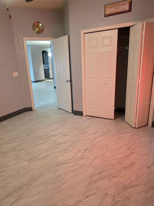 For Sale: $529,000 (5 beds, 3 baths, 2494 Square Feet)