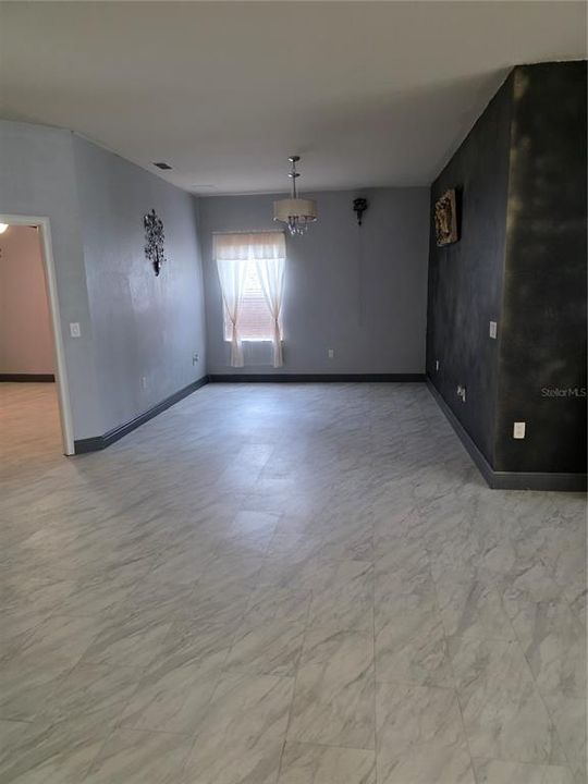 For Sale: $529,000 (5 beds, 3 baths, 2494 Square Feet)