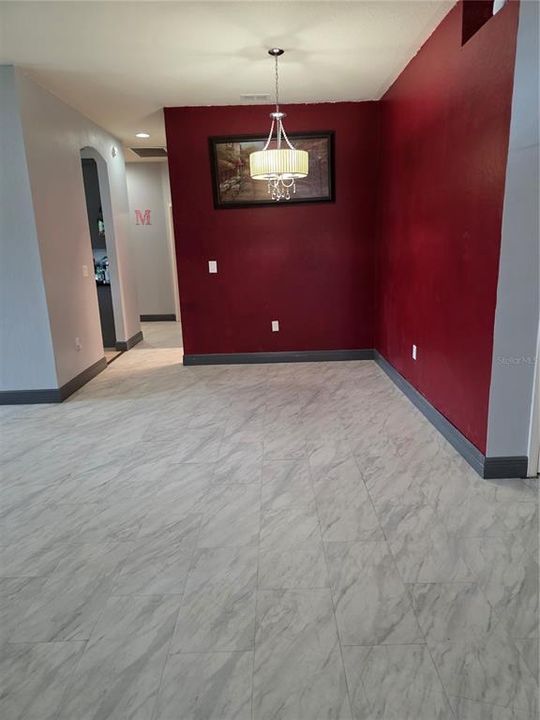 For Sale: $529,000 (5 beds, 3 baths, 2494 Square Feet)